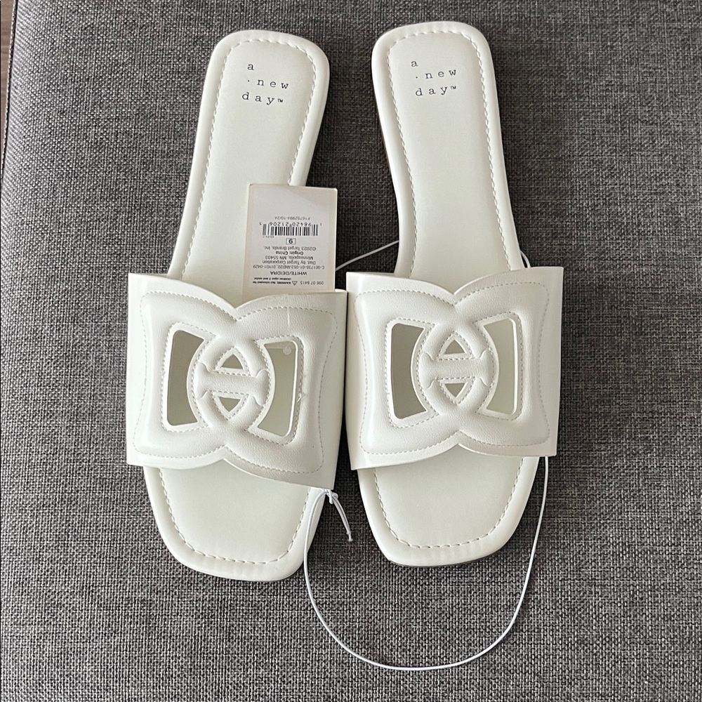 A New Day Women's Deidra White Slide Sandals